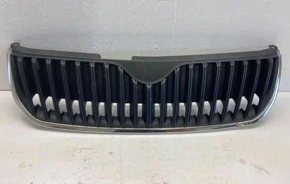 Skoda Superb B6 (3T) Front grill 3T0853668A