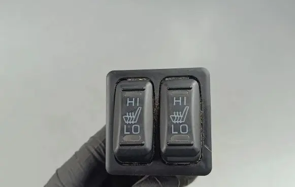 Mitsubishi Outlander Seat heating switch