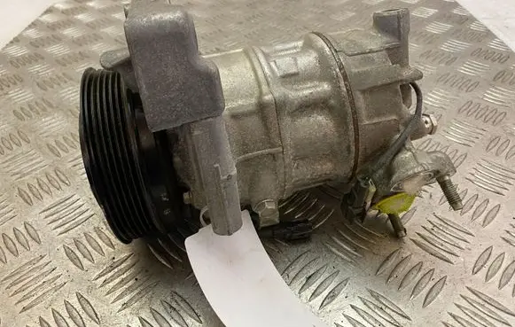 Volvo XC90 Air conditioning (A/C) compressor (pump) 31348965