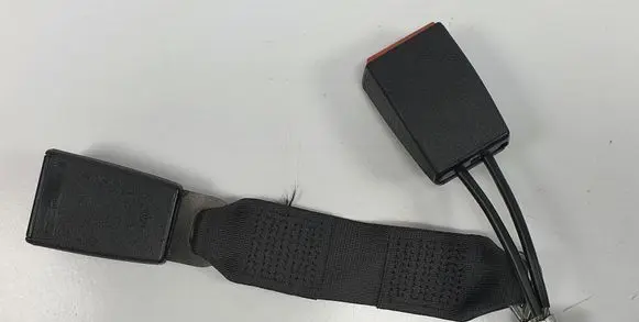 Mercedes-Benz 190 W201 Rear seatbelt buckle 2018606069