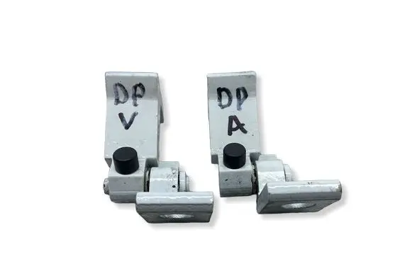 Volkswagen PASSAT B8 Front door lower hinge 8X4833406A 8X4833408A