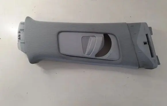 Toyota Avensis T270 (B) pillar trim (top) 6241005030