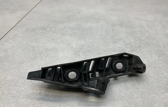 Volkswagen PASSAT B8 Front bumper mounting bracket 3G0807049