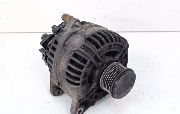 Nissan Juke I F15 Generator/alternator 8200728292E 0124525140