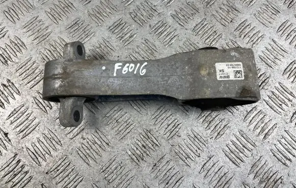Mini Cooper Countryman F60 Engine mount bracket 6885788