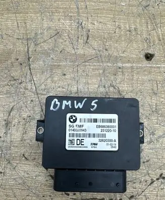 BMW 5 F10 F11 Hand brake control module 6863800 23122010 32620300A