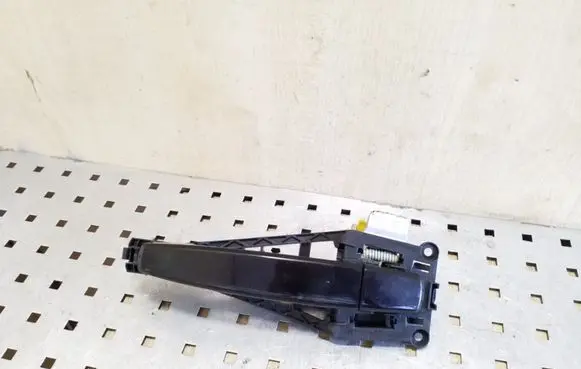 Opel Zafira B Front door exterior handle