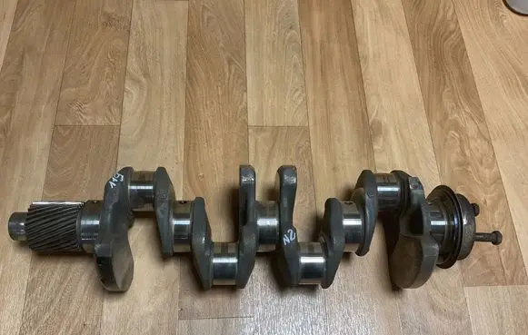 Mitsubishi Pajero Crankshaft 121211211