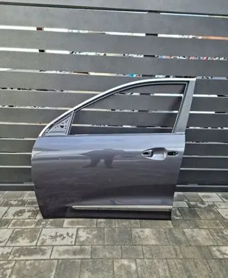 KIA Niro Front door