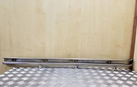 Volkswagen Transporter - Caravelle T5 Sliding door bottom rail 7H3843871