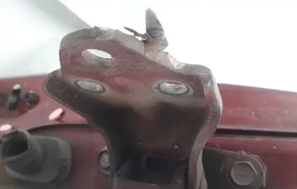 Mitsubishi Lancer Front door upper hinge