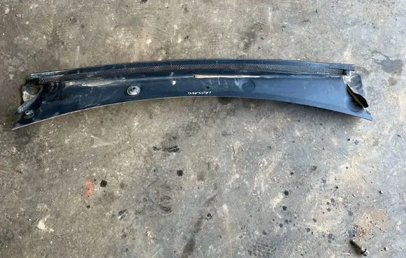 Opel Crossland X Wiper trim 13476245 13476246