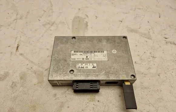 Audi A6 S6 C6 4F Bluetooth control unit module 4E0862335