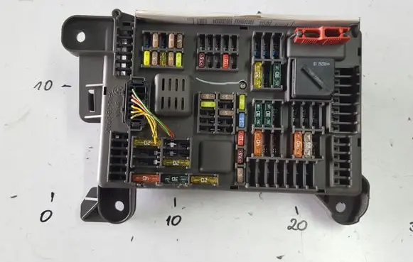 BMW X5 E70 Fuse module 6931687