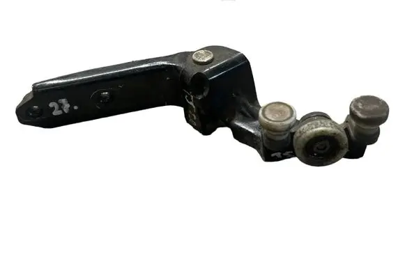 Volkswagen Transporter - Caravelle T5 Sliding door middle roller runner 7H0843336D 305N