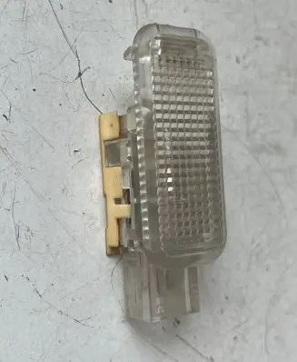 Audi A6 S6 C6 4F Other interior light 8D0947415