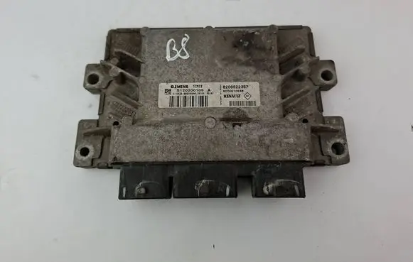 Renault Clio III Engine control unit/module 8200522357 8200510536