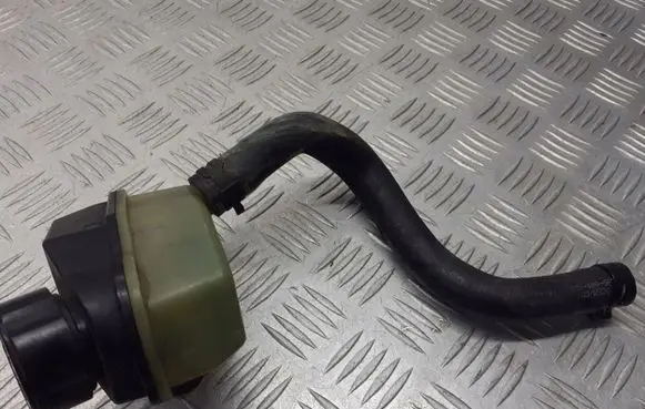 Volvo V50 Power steering fluid tank/reservoir 3N51-3531-DC