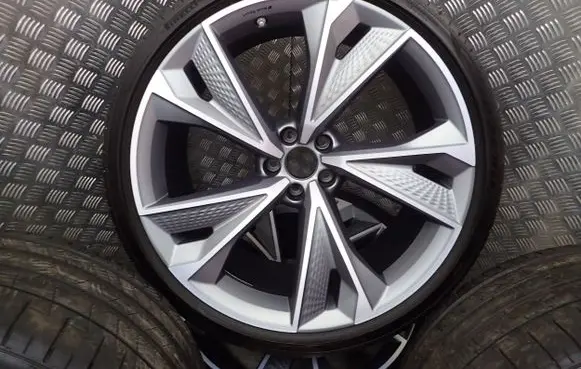 Audi A7 S7 4K8 R20 alloy rim 4K0601025BB