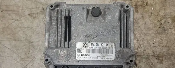 Volkswagen Touran I Engine control unit/module 03G906021RN 03G906021AB 0281014128