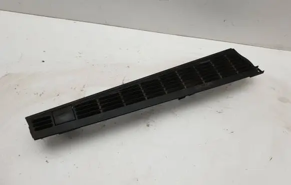 BMW 3 E36 Dash center air vent grill 8170582