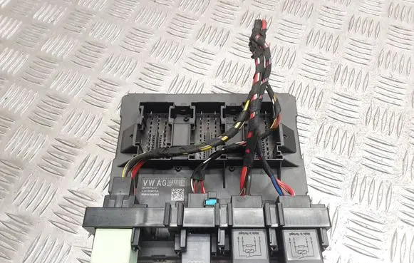 Volkswagen PASSAT B7 Comfort/convenience module 3AA937087F