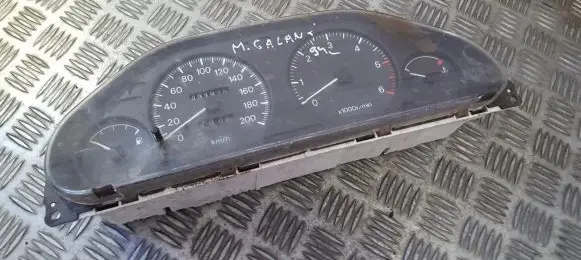 Mitsubishi Galant Speedometer (instrument cluster) mb918449