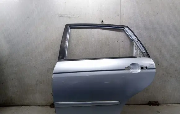 KIA Cerato Rear door