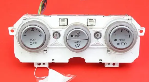 Mazda 6 Climate control unit E0002C