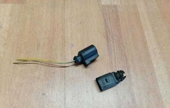 Audi A4 S4 B7 8E 8H Outside/exterior temperature sensor 8Z0820535