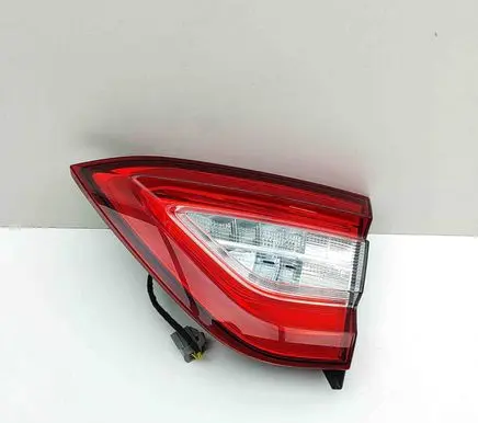 Maserati Levante Tailgate rear/tail lights 670100869