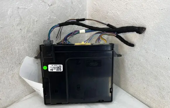 Jaguar XE Air conditioner control unit module LX7314C239BA