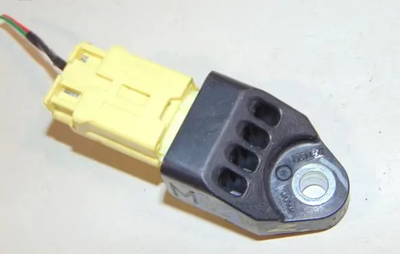 Toyota RAV 4 (XA30) Airbag deployment crash/impact sensor 8983133020 703461JE9