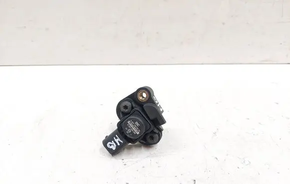 Mercedes-Benz C W204 Air pressure sensor A0071530028 0910283B05 0261230196