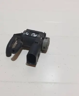 Volkswagen Golf IV Turbo solenoid valve 1J0906283C