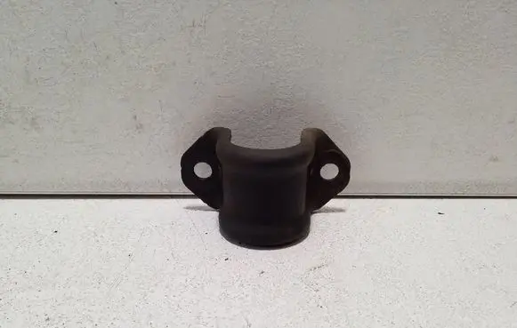 Dodge Nitro Sway bar bush bracket, rear 