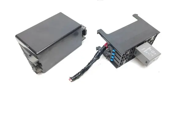 Chevrolet Corvette C6 Relay mounting block 