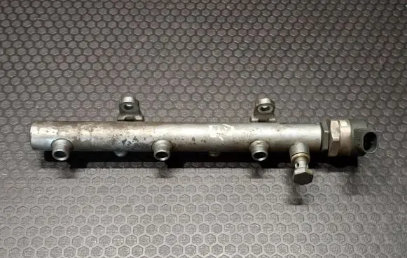 Audi Q7 4L Fuel main line pipe 059130090AG