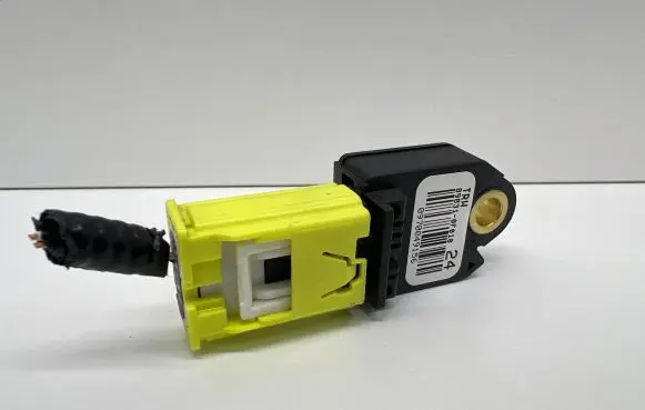Toyota Verso Airbag deployment crash/impact sensor 898310F010 0970049156
