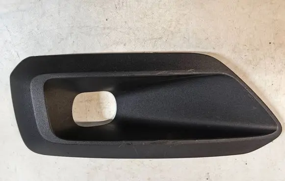 Volvo XC40 Front bumper lower grill 31449343
