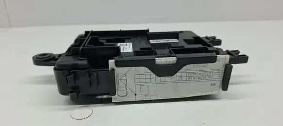 BMW 3 F30 F35 F31 Fuse module 106887