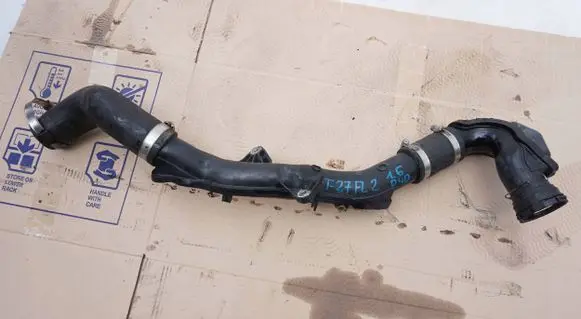 Toyota Avensis T270 Intercooler hose/pipe SKO71518