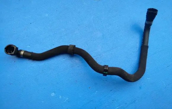 Opel Mokka B Engine coolant pipe/hose 792