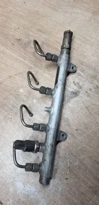Nissan Primera Fuel main line pipe 0445214024