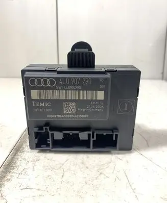 Audi Q7 4L Door control unit/module 4L0907290