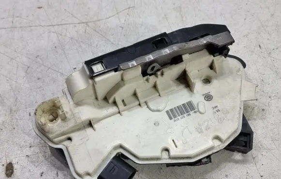 Seat Ibiza IV (6J,6P) Front door lock 5N1837015F