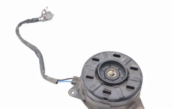 Lexus GS 300 350 430 450H Electric radiator cooling fan