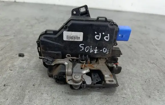 Skoda Roomster (5J) Front door lock