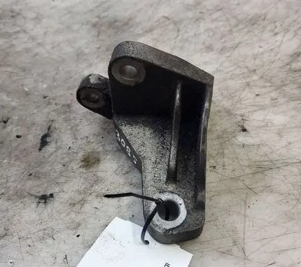 Volvo S60 Engine mounting bracket 9G916P093AG