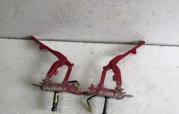 KIA Stinger Engine bonnet/hood hinges 67588J5000